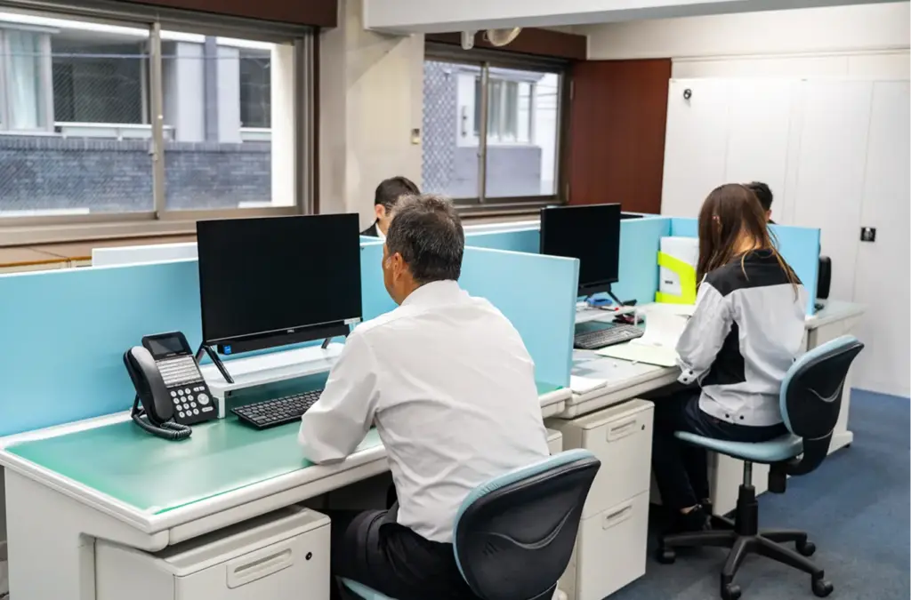 バックオフィス